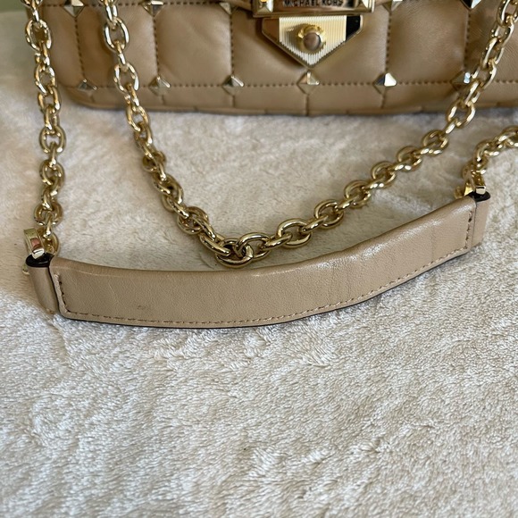 Michael Kors Women's Tan Leather SoHo Chain Quilted Shoulder Crossbody Sling Bag - Picture 9 of 14